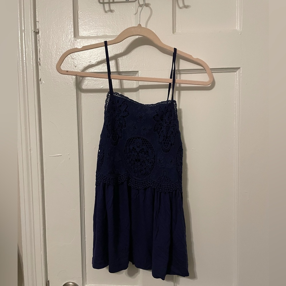NWT Francesca’s Collections June & Ivy Navy Crochet Front Detail Tank Top